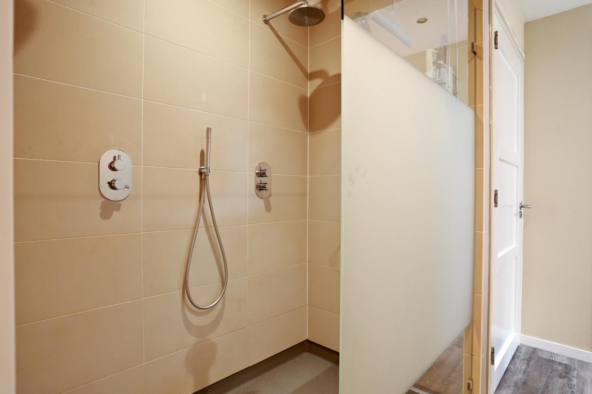 B&B - Sauna D'Olle Pastorie Vierhuizen Buitenkant foto